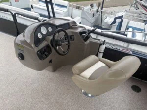 1984 riveria cruiser rc28 img 7219