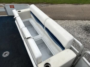 1994 sun tracker party barge 24 61061 img 6261