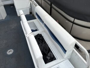 1994 sun tracker party barge 24 61061 img 6262