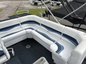 1994 sun tracker party barge 24 61061 img 6263