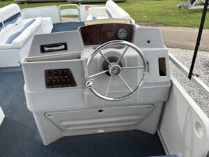 1994 sun tracker party barge 24 61061 img 6264