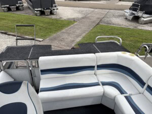 1994 sun tracker party barge 24 61061 img 6266
