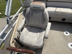 2002 sanpan 2500 brokerage img 6474