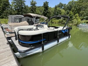 2021 sylvan mirage 820 part fish 74271 img 3642