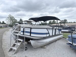2021 white and blue sylvan rental 79252 img 2670