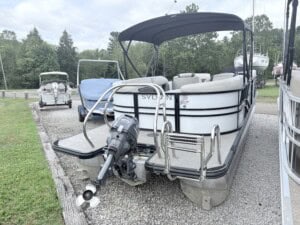 2021 white and blue sylvan rental 79252 img 2672
