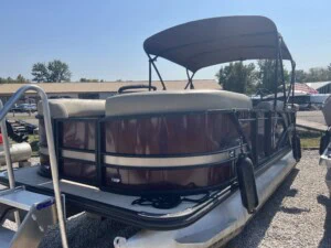2022 sylvan mirage 820crs 83244 img 9087