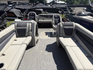 2023 barletta c24uc pontoon 13430 img 6150