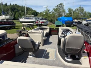 2023 barletta c24uc pontoon 13430 img 6151