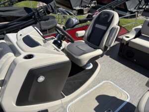 2023 barletta c24uc pontoon 13430 img 6159