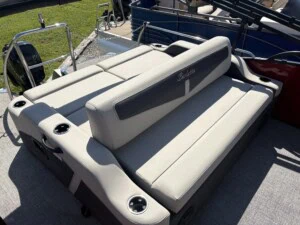 2023 barletta c24uc pontoon 13430 img 6163