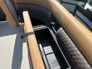 2026 harris cruiser pontoon boat 6072 img 5521