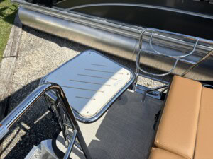 2026 harris cruiser pontoon boat 6072 img 5534