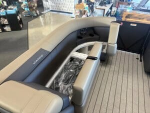 2026 viaggio pontoon boat v22u img 3999