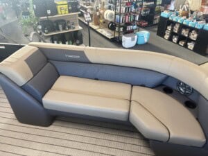2026 viaggio pontoon boat v22u img 4001