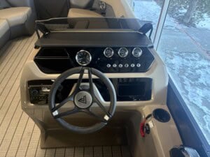 2026 viaggio pontoon boat v22u img 4004