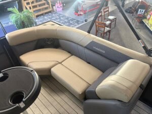 2026 viaggio pontoon boat v22u img 4012