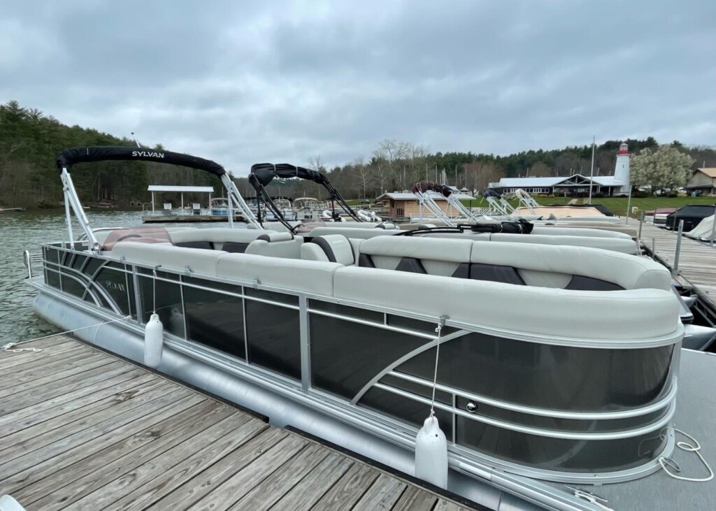 20 passenger pontoon side view