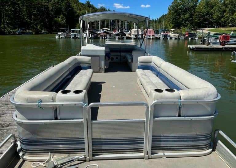 Back view of Atwood Lake Boats value 18 passenger pontoon rental