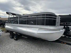 bennington pontoon boat 20ssbimg 1677