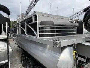 bennington pontoon boat 20ssbimg 1679