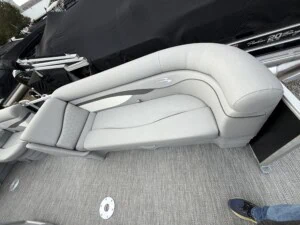 bennington pontoon boat 20ssbimg 1682