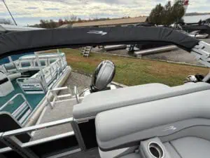 bennington pontoon boat 20ssbimg 1687