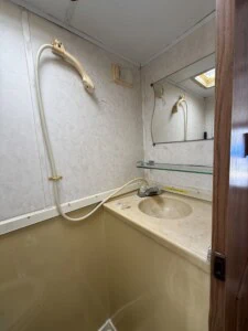 Myacht 40 houseboat image 8
