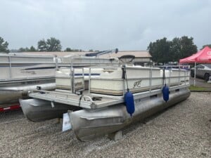 pontoon cover image img 6965